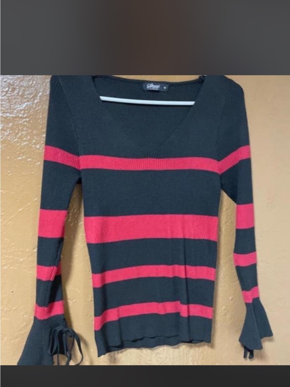 V-Neck Ribbed Stripe Sweater - Picture 3 of 5